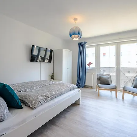 Helles In Top-lage Mit Parkplatz Magdeburg