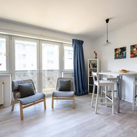 Helles In Top-lage Mit Parkplatz