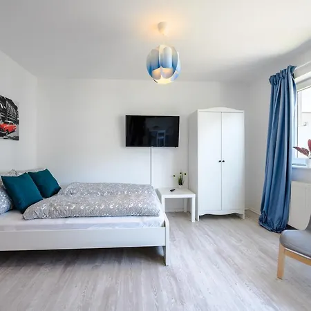 Helles In Top-lage Mit Parkplatz Magdeburg