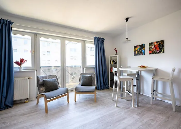 Helles In Top-lage Mit Parkplatz