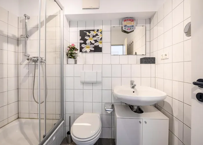 Helles In Top-lage Mit Parkplatz Magdebourg