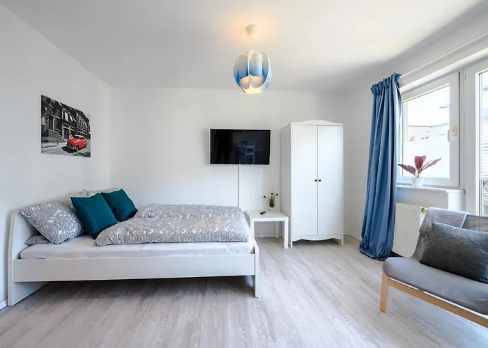 Helles In Top-lage Mit Parkplatz Magdebourg