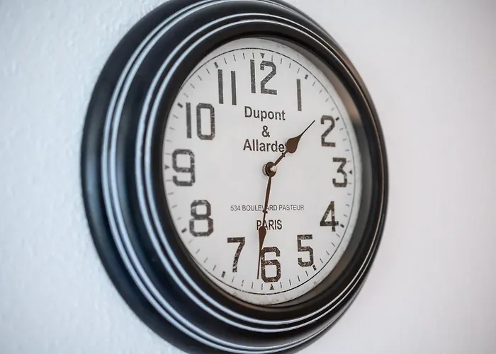 Helles In Top-lage Mit Parkplatz Magdebourg